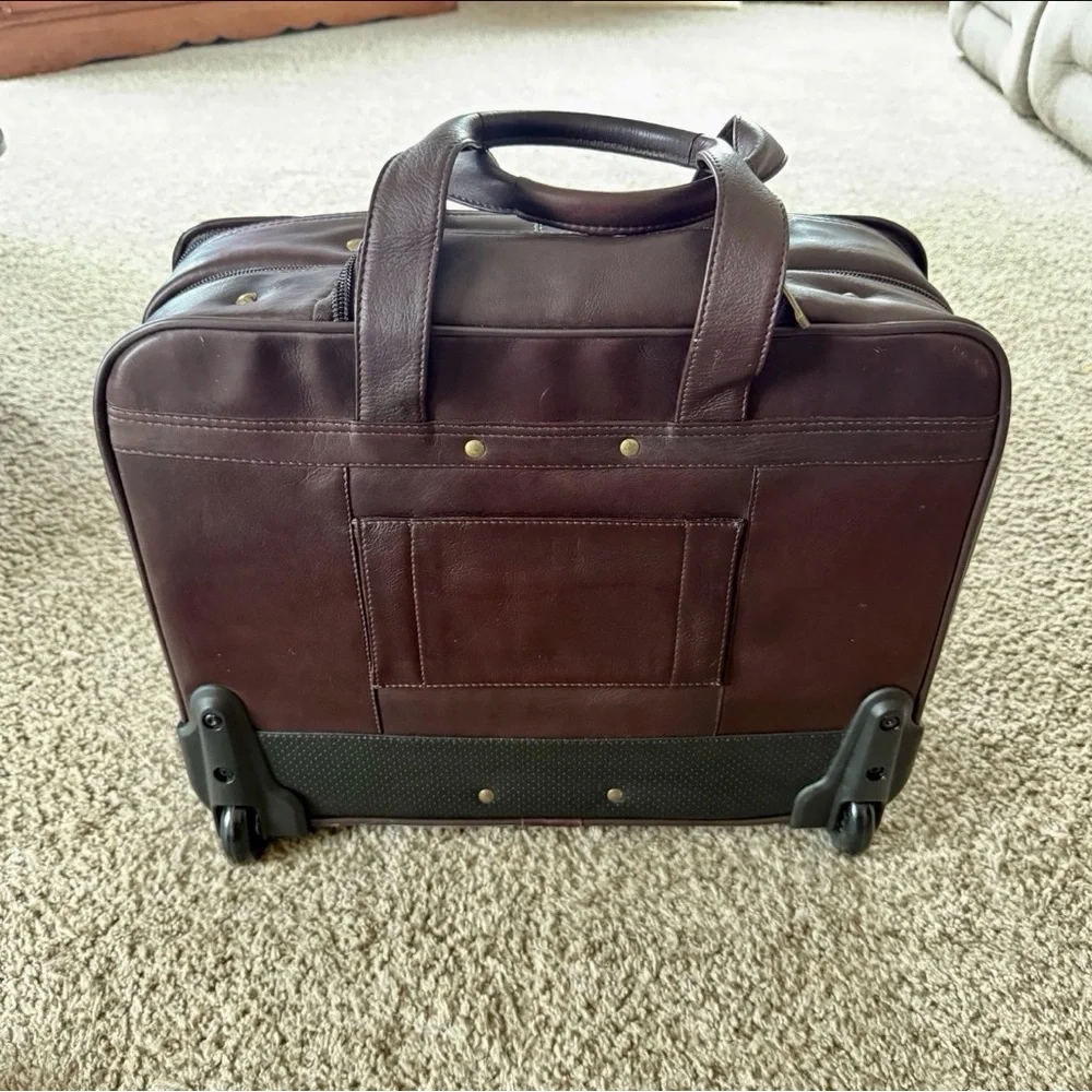 Claire Chase Jumbo Executive Computer Briefcase 100% Cowhide Leather‎ Color Cafe